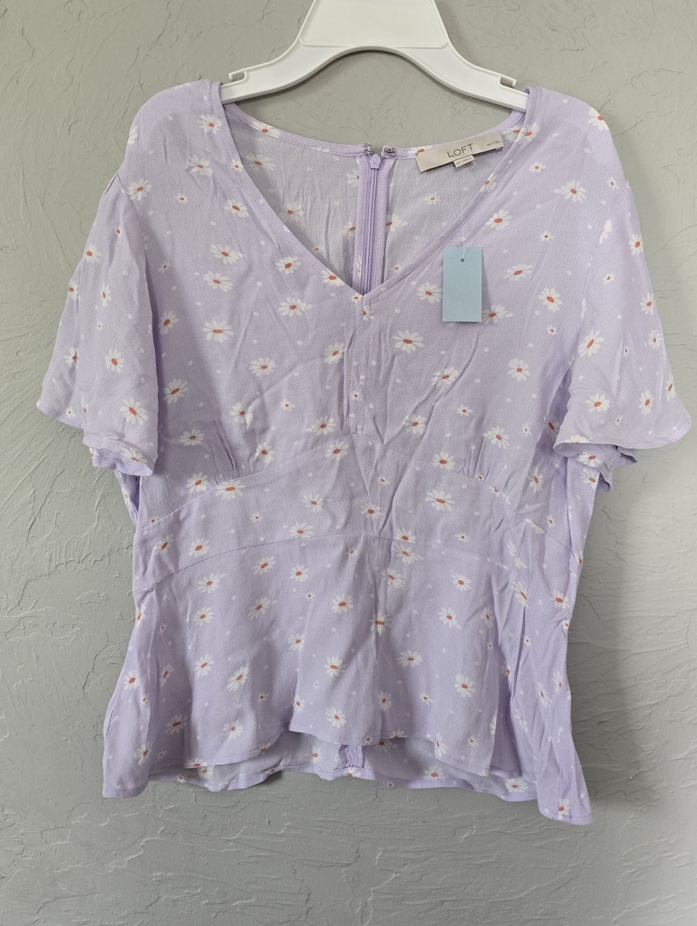 Ann Taylor Lavender Floral Print Blouse Nwt Size 6 Petite
